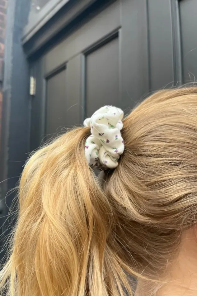 Accessories Floral Scrunchie Brandy Melville HAIR ACCESSORIES