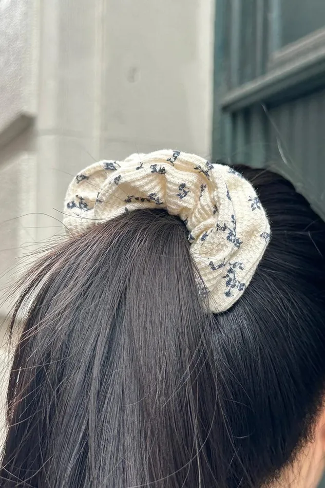 Accessories Floral Scrunchie Brandy Melville HAIR ACCESSORIES