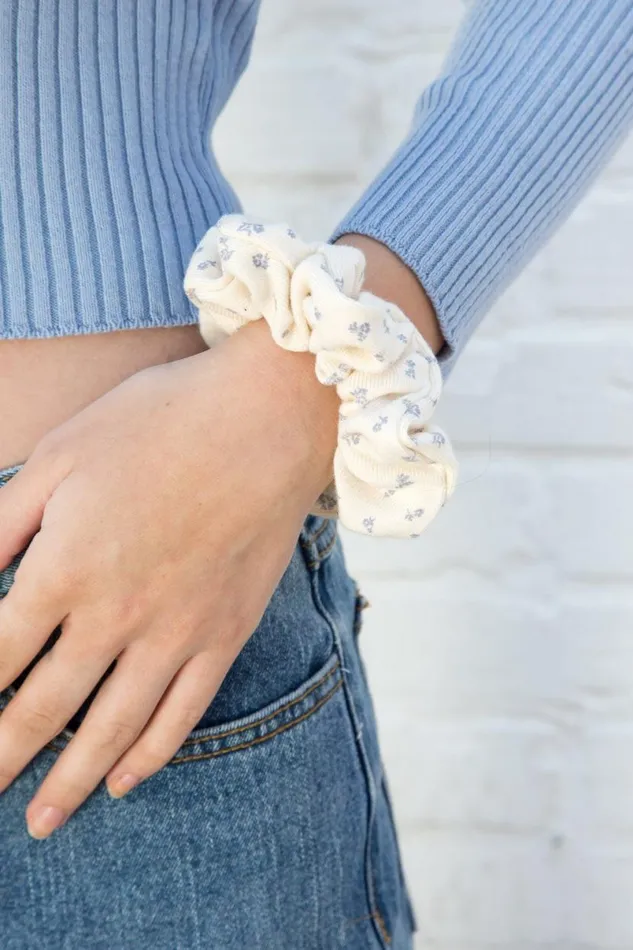 Accessories Floral Scrunchie Brandy Melville HAIR ACCESSORIES