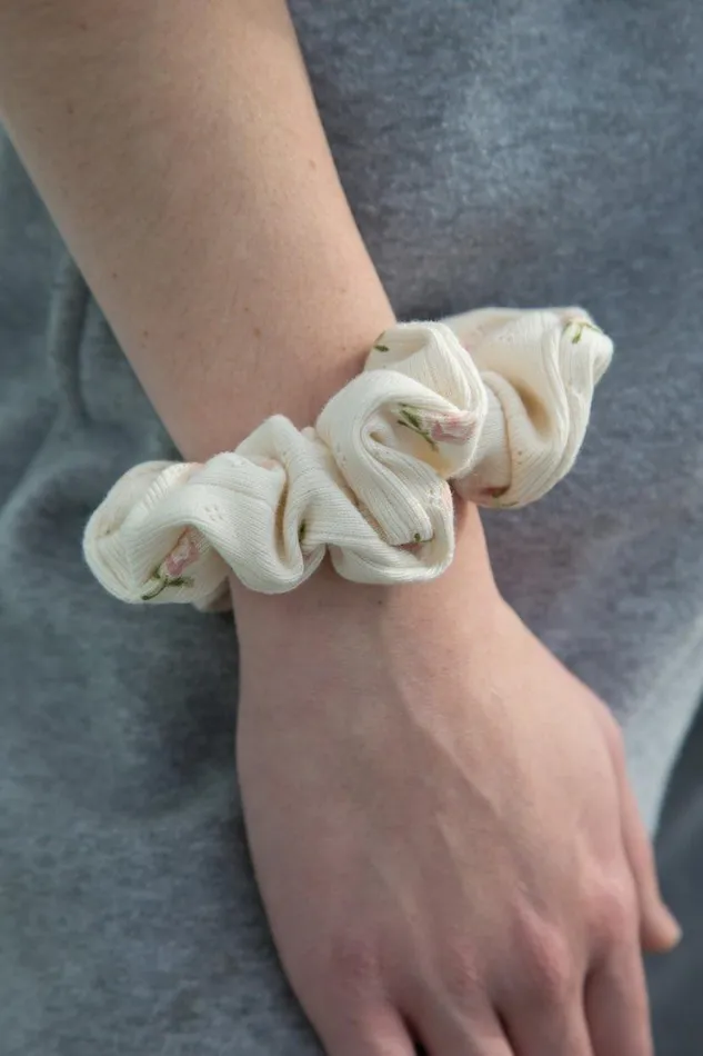 Accessories Floral Scrunchie Brandy Melville HAIR ACCESSORIES