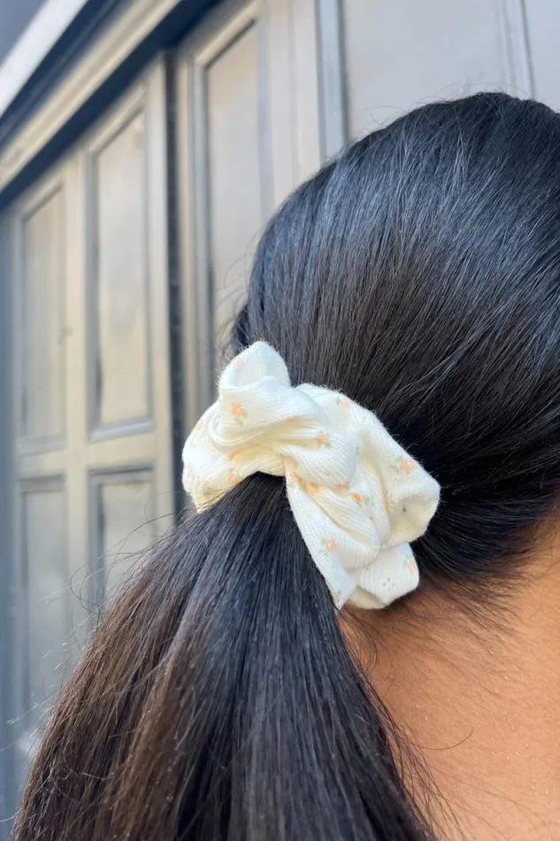 Accessories Floral Scrunchie Brandy Melville HAIR ACCESSORIES