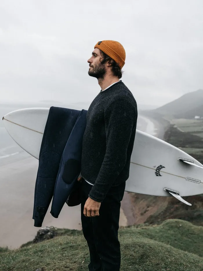 Finisterre Knitwear Men Barents Sweater Raven