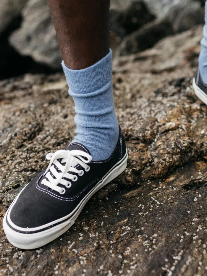 Finisterre Socks MenWomen Classic Wool Sock Blue Haze
