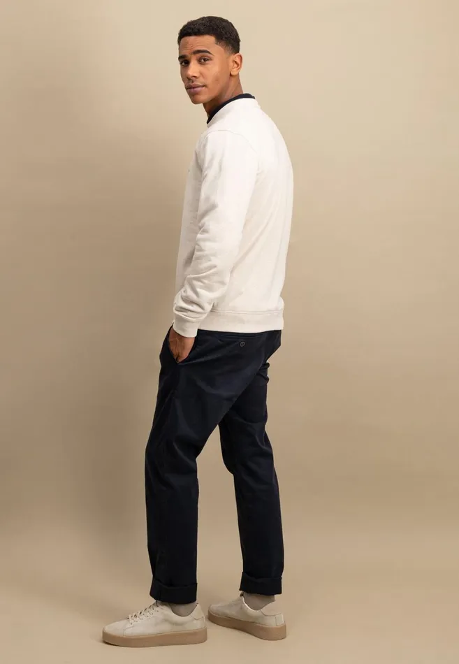 FYNCHHATTON Sweater With A Circular Neckline Poppy Rednew Offwhitenavy Men Sweater