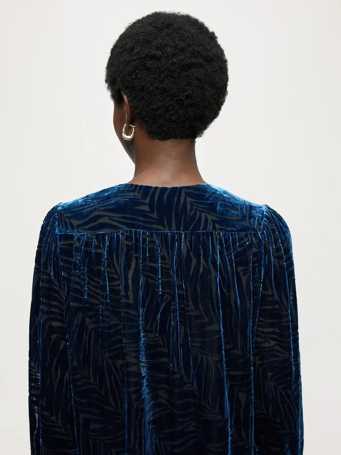 Jigsaw Tops Women Zebra Devore Velvet Top Blue