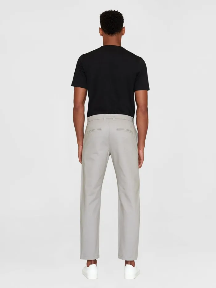KnowledgeCotton Apparel Pants CHUCK Regular Twill Chino Pants Alloy 8211 Men KnowledgeCotton Apparel Pants CHUCK Regular Twill Chino Pants Alloy 8211 Men