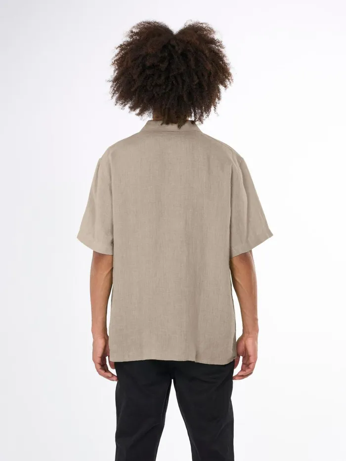 KnowledgeCotton Apparel Shirts Box Fit Short Sleeved Linen Shirt Light Feather Gray 8211 Men KnowledgeCotton Apparel Shirts Box Fit Short Sleeved Linen Shirt Light Feather Gray 8211 Men