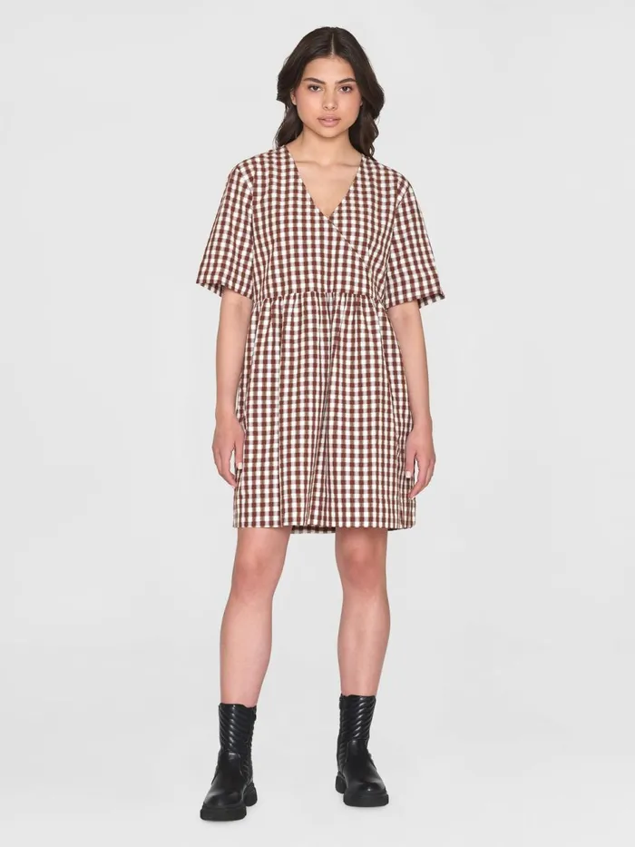 KnowledgeCotton Apparel Skirts And Dresses Cross Over Ashape Seersucker Checkered Dress Gotsvegan 8211 Women KnowledgeCotton Apparel Skirts And Dresses Cross Over Ashape Seersucker Checkered Dress Gotsvegan 8211 Women