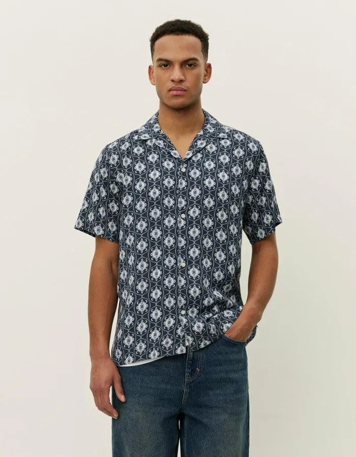 Men Ornament Tencel SS Shirt 8211 Dark NavyLight Blue Les Deux ShirtsOvershirts