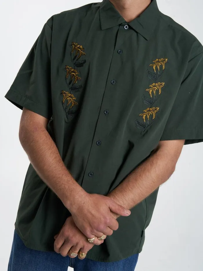 Mens Secret Garden Short Sleeve Work Shirt Oil Green Thrills Shirts