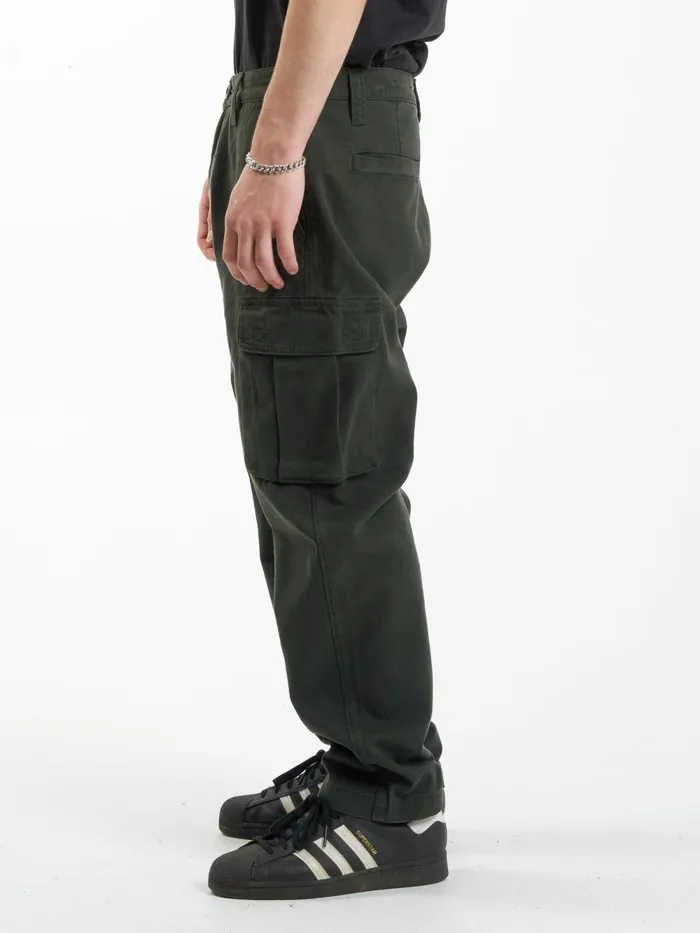 Mens Slacker Union Cargo Pant Oil Green Thrills Pants