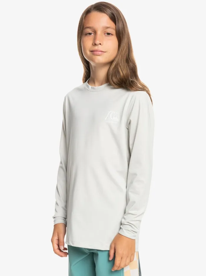 Quiksilver 816 Heritage Heather Long Sleeve UPF 50 Surf TShirt Gray Violet Heather Boys Rashguards Quiksilver 816 Heritage Heather Long Sleeve UPF 50 Surf TShirt Gray Violet Heather Boys Rashguards