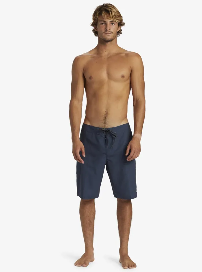 Quiksilver Everyday Solid 20034 Boardshorts Dark Navy Mens Boardshorts Quiksilver Everyday Solid 20034 Boardshorts Dark Navy Mens Boardshorts