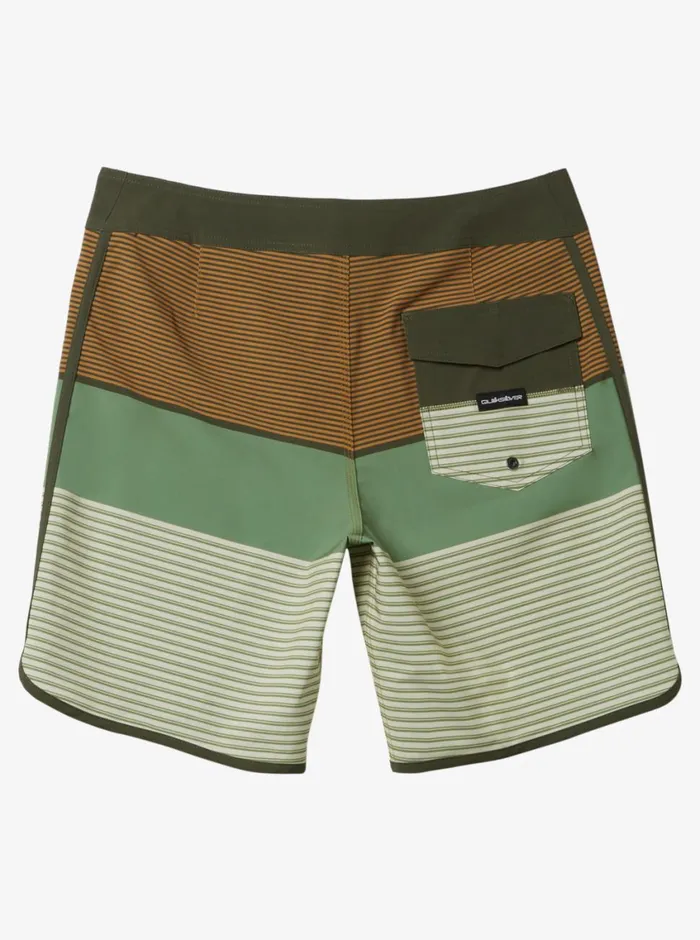 Quiksilver Surfsilk Tijuana 19034 Boardshorts Dill Mens Shorts and Amphibians