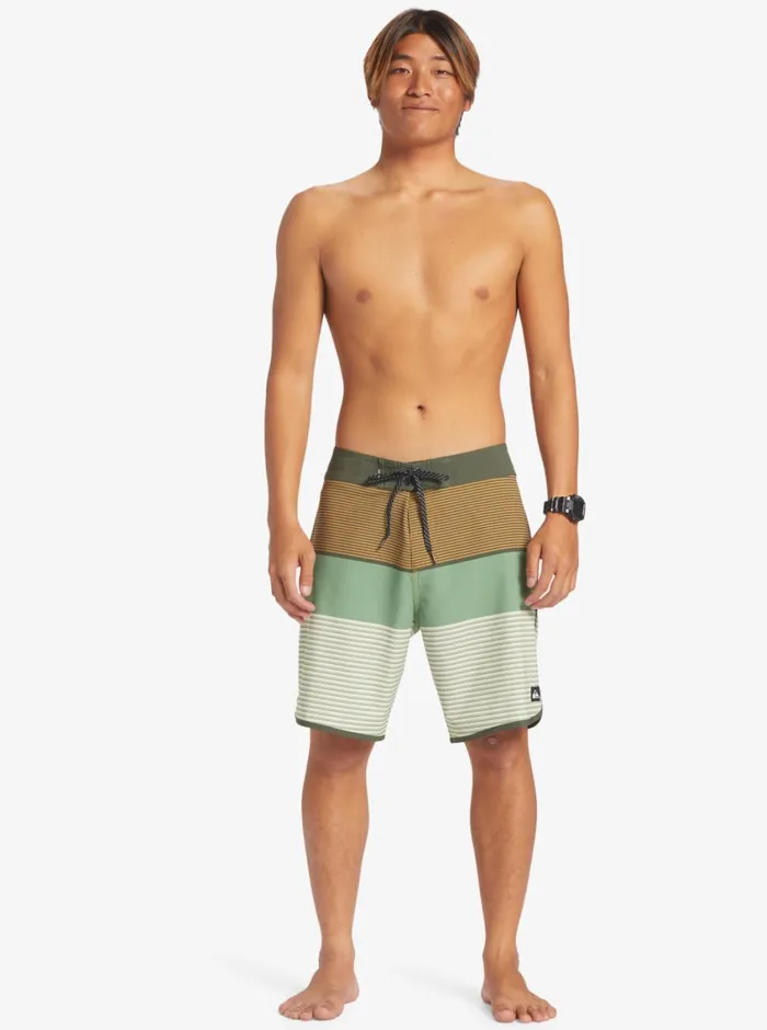 Quiksilver Surfsilk Tijuana 19034 Boardshorts Dill Mens Shorts and Amphibians