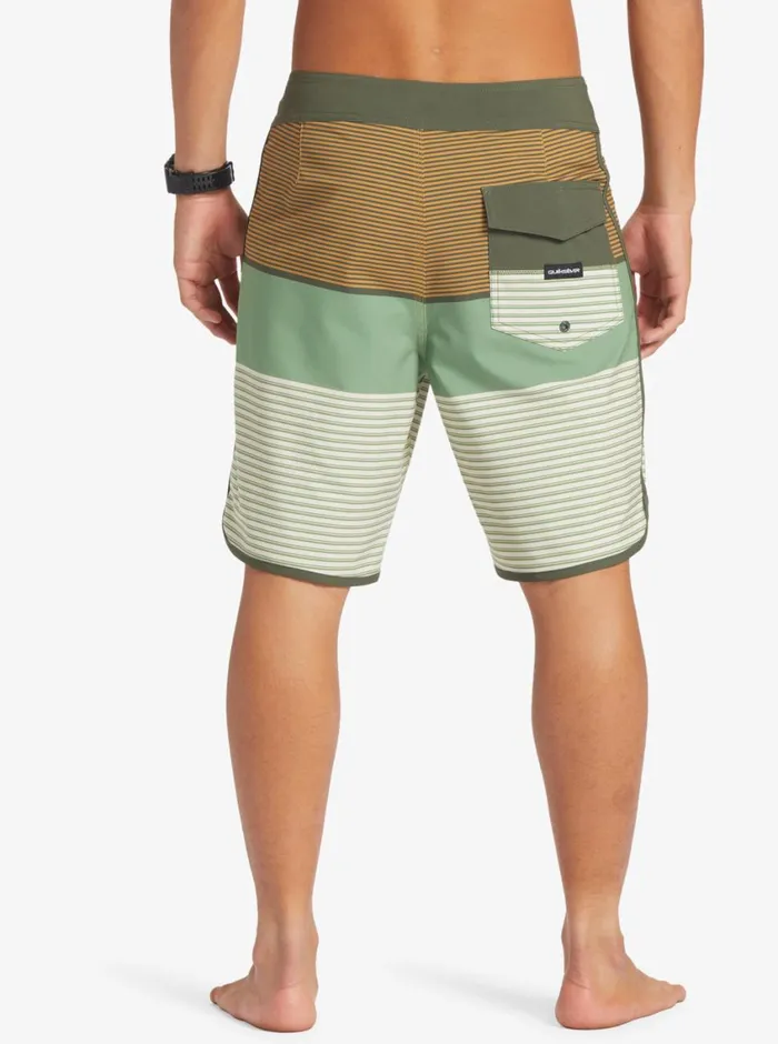 Quiksilver Surfsilk Tijuana 19034 Boardshorts Dill Mens Shorts and Amphibians