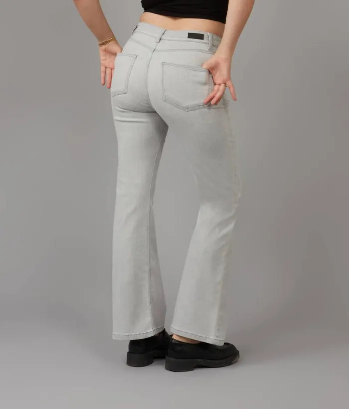 RWandCO Jeans Lola Jeans ALICEMA High Rise Flare Jeans Light Grey 8211 Women