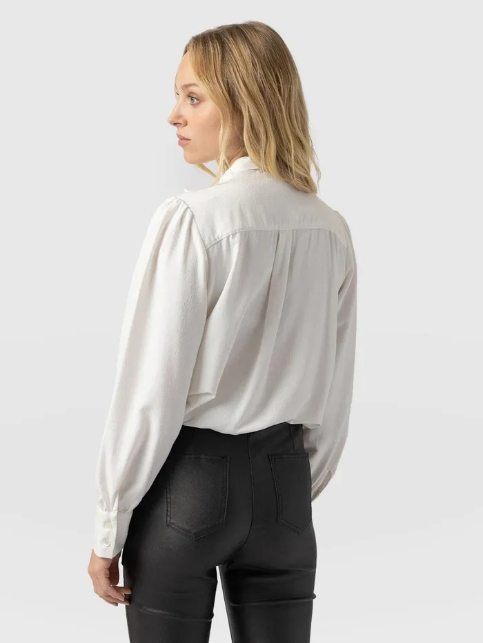 Saint And Sofia Blouses and Shirts Women Paxton Pussybow Blouse 8211 Cream Cream