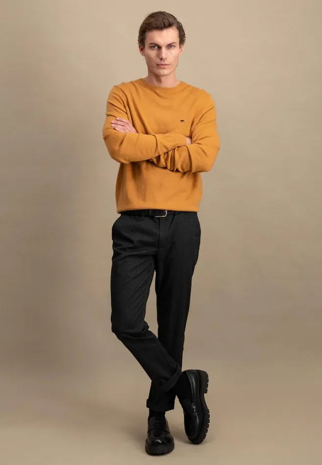 Sweater Men FYNCHHATTON Merinocashmere Sweater With A Round Neckline Cloud Bluenightlight Khakidark Emeraldgrass Greennavy