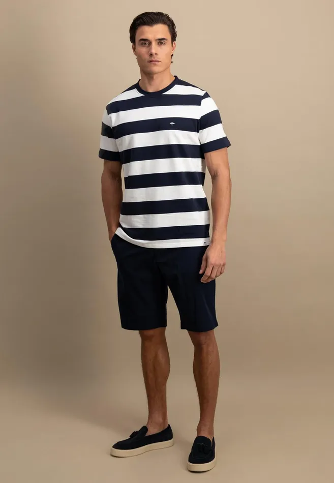Tshirts Men FYNCHHATTON Striped Tshirt With A Colored LogoTail Navynew Offwhite