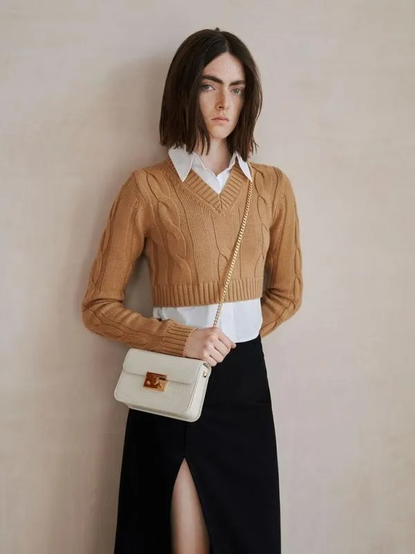Women Alva CrocEffect Chain Strap Crossbody Bag 8211 Chalk CHARLES and KEITH Crossbody Bags Women Alva CrocEffect Chain Strap Crossbody Bag 8211 Chalk CHARLES and KEITH Crossbody Bags