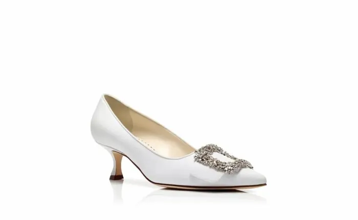 Women Cream Crepe De Chine Buckle Detail Pumps Manolo Blahnik Pumps