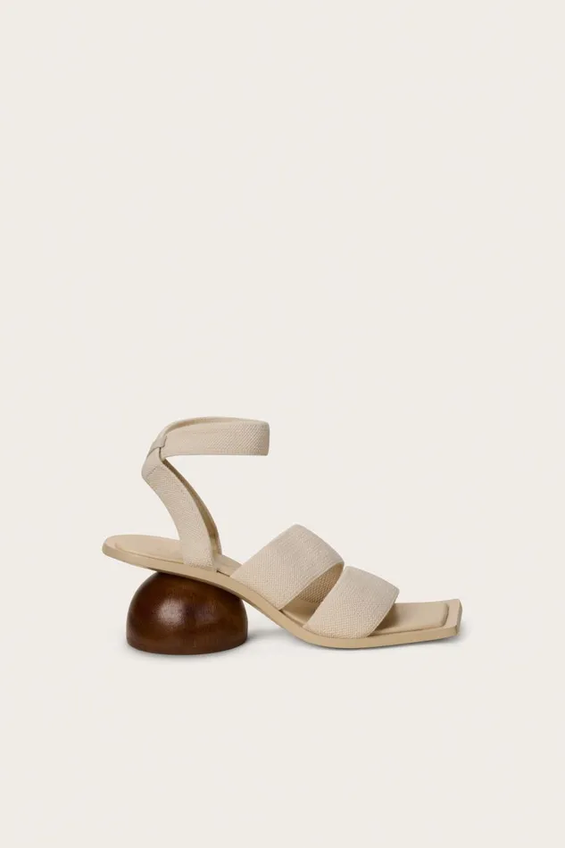 Women Cult Gaia Sandals DUNIA SANDAL 8211 OFF WHITE