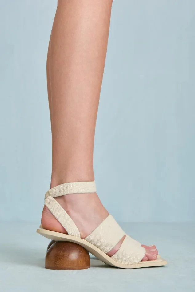 Women Cult Gaia Sandals DUNIA SANDAL 8211 OFF WHITE