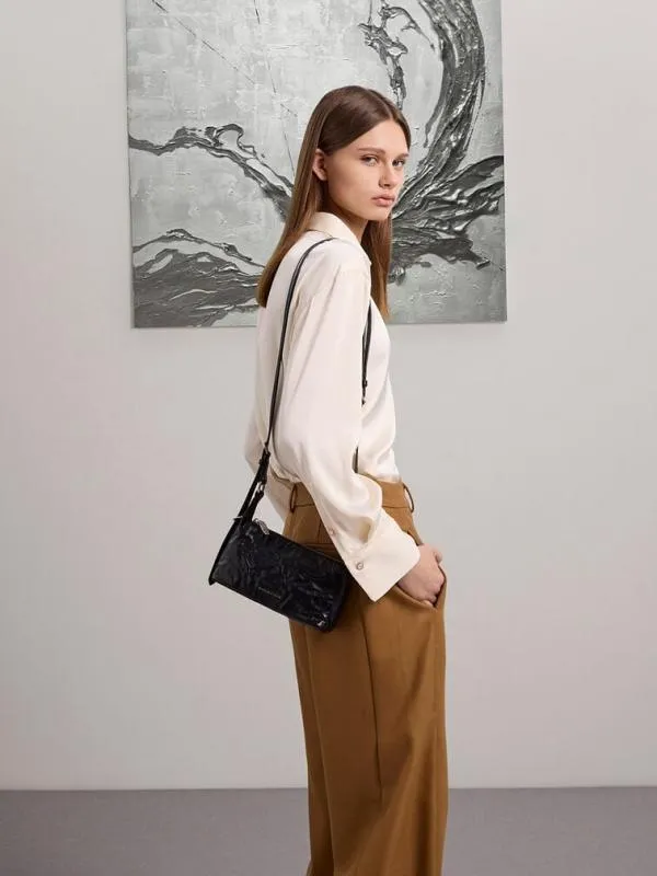 Women Lark CrinkleEffect Shoulder Bag 8211 Noir CHARLES and KEITH Crossbody Bags
