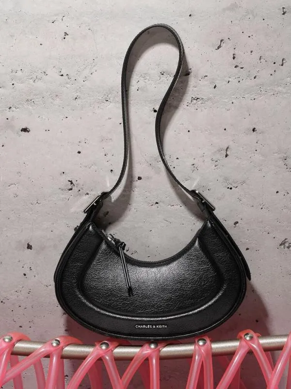 Women Petra Curved Shoulder Bag 8211 Noir CHARLES and KEITH Shoulder Bags