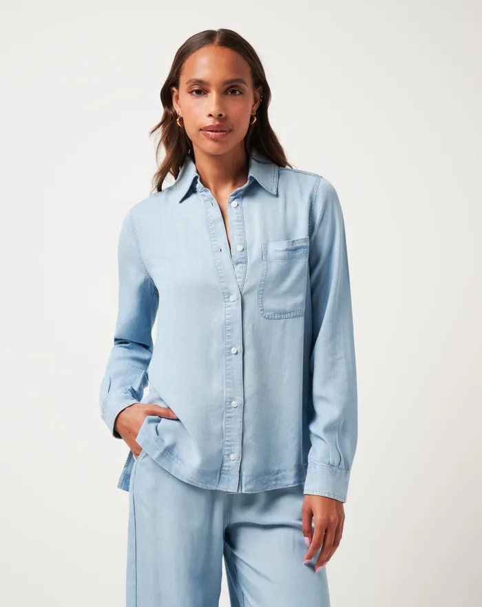 Women Shirts and Tops TravisMathew CHAMBRAY BUTTON DOWN LONG SLEEVE Light Wash Women Shirts and Tops TravisMathew CHAMBRAY BUTTON DOWN LONG SLEEVE Light Wash