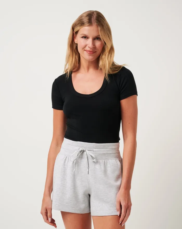 Women Shirts and Tops TravisMathew CLOUD RIB SHORT SLEEVE TOP Black