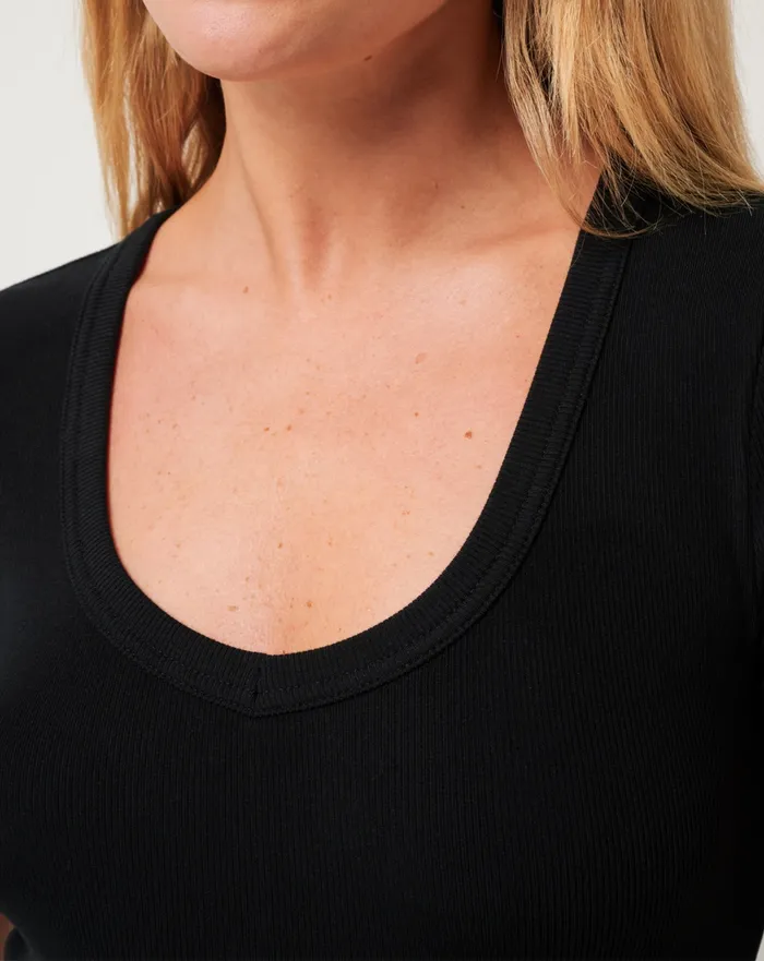 Women Shirts and Tops TravisMathew CLOUD RIB SHORT SLEEVE TOP Black