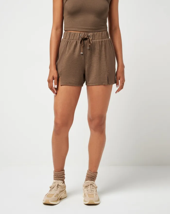 Women Shorts TravisMathew HIDDEN LOCAL SHORT Heather Cocoa Brown
