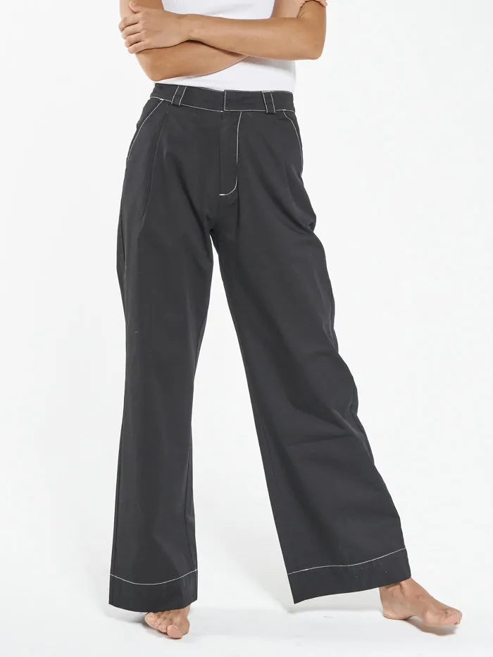 Womens Artist Contrast Pleated Chino Pant Black Thrills Pants