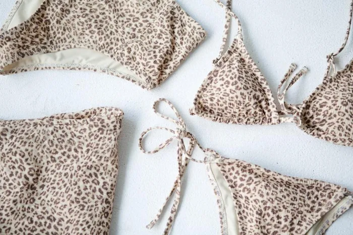 Womens Mild Animal Square Neck Crop Bikini Top Desert Gold Thrills Swim